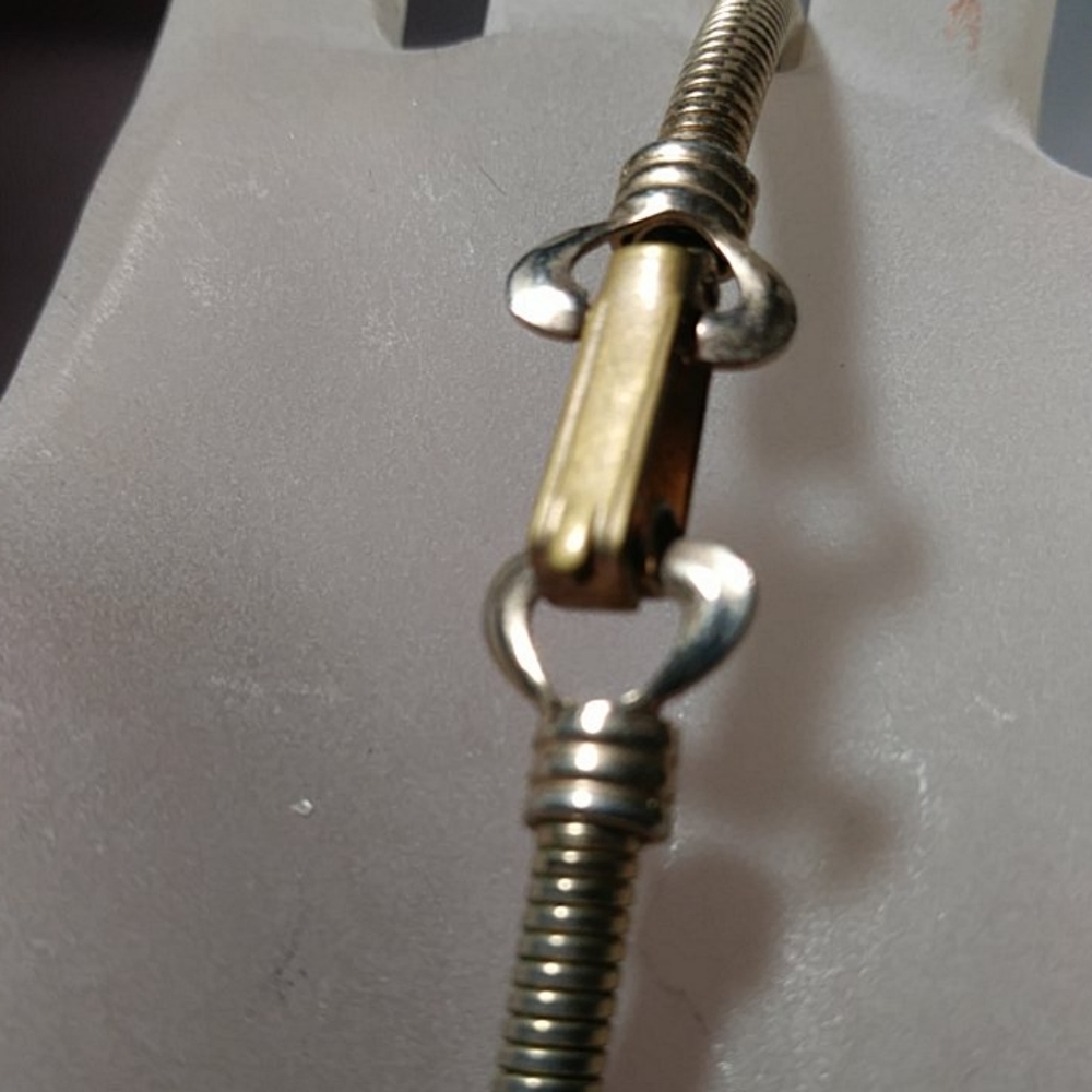 Unique Gold Tone Necklace w/Knot Dangle Pendant - Picture 5 of 7